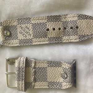 SPARKL BAND LV DAMIER AZUR APPLE BAND WITH LOGO